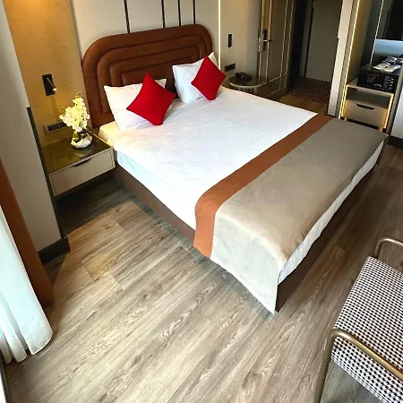 Hotel Edition Old
