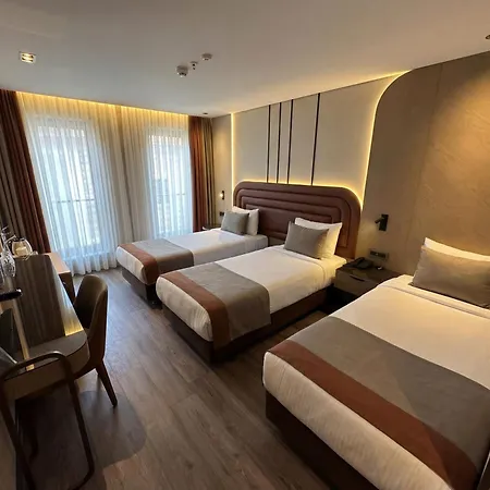 Hotel Edition Old 4*