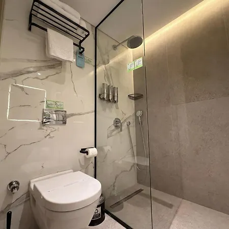 Edition Old Hotel 4*