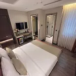 Edition Old 4*