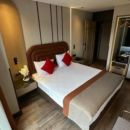 Sky Otel