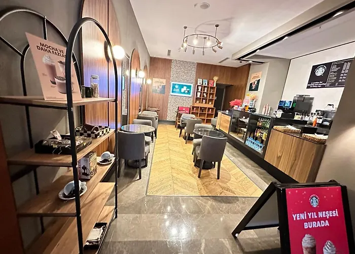 Hotel Edition Old 3*