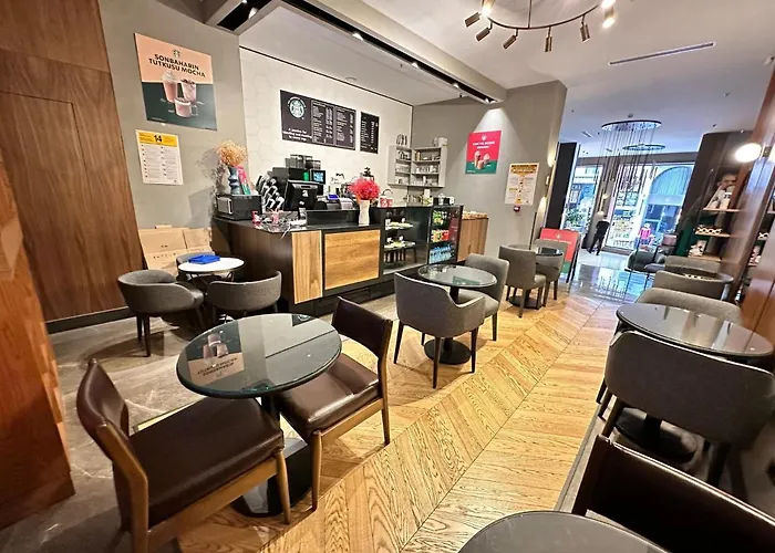 Edition Old Hotel 3*