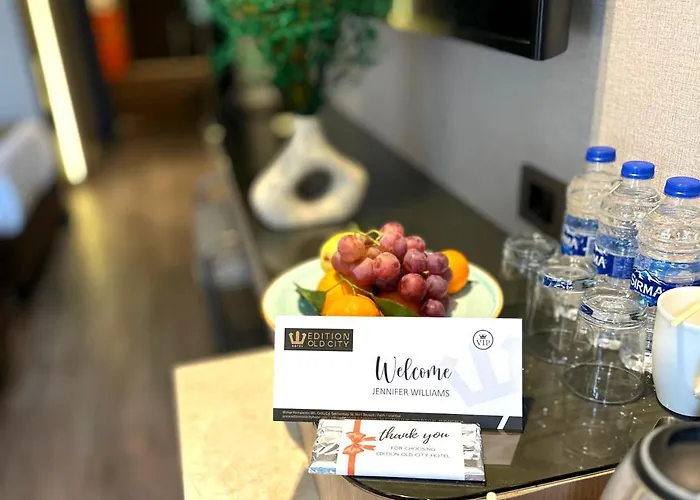 Hotel Edition Old 3*