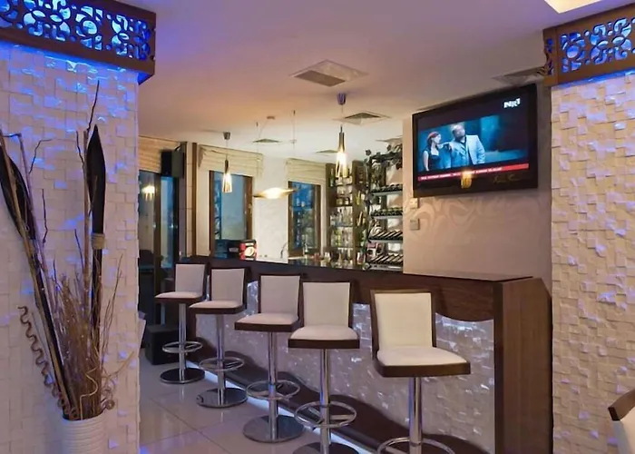 Edition Old Hotel 3*