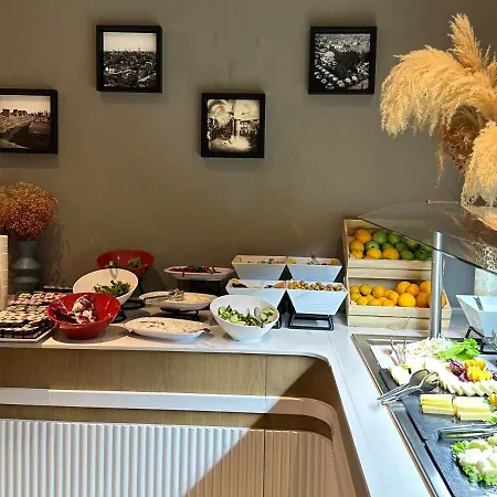 Edition Old Отель